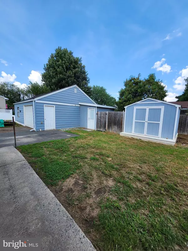 Pennsville, NJ 08070,132 QUAKER RD