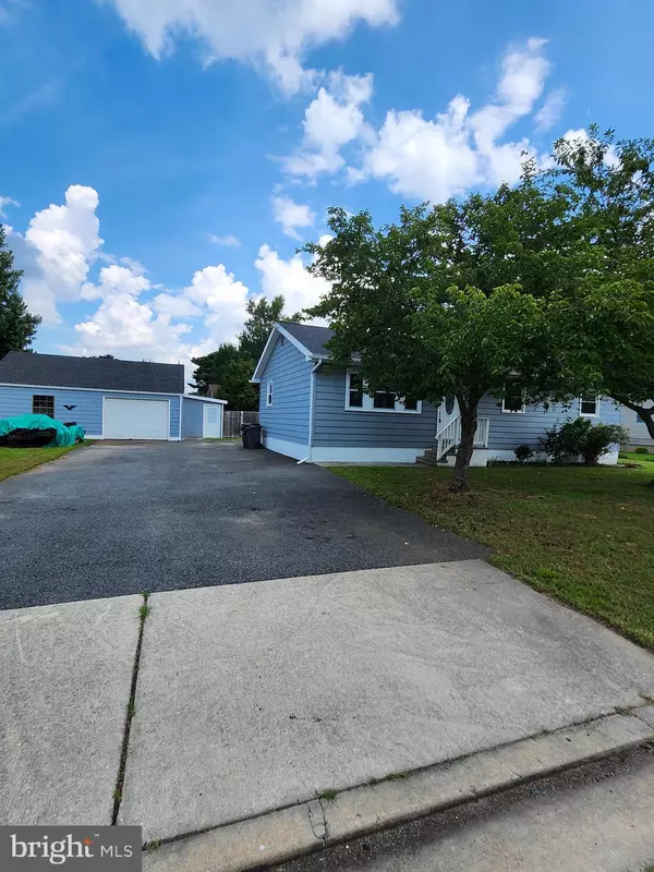 Pennsville, NJ 08070,132 QUAKER RD