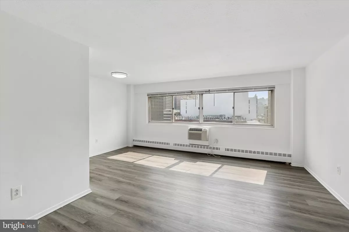 Philadelphia, PA 19103,2101-17 CHESTNUT ST #1208
