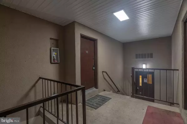 Gaithersburg, MD 20877,112 DUVALL LN #304