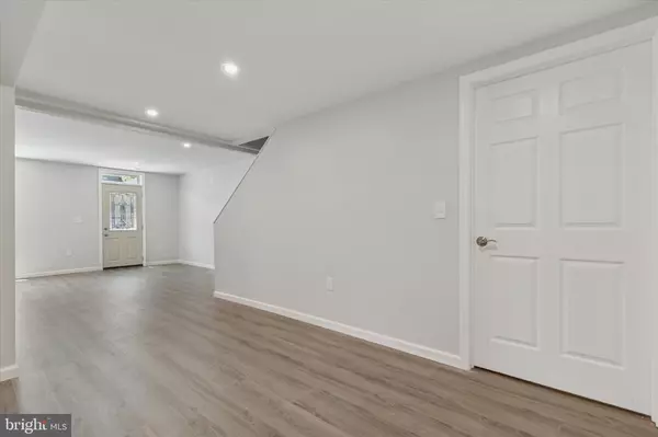Conshohocken, PA 19428,439 OLD ELM ST