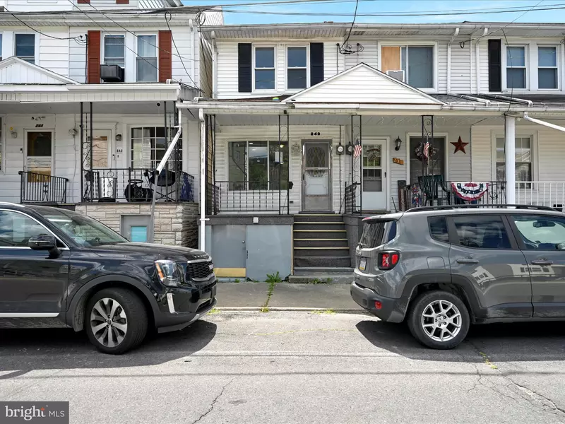 240 E CENTER STREET, Mount Carmel, PA 17851