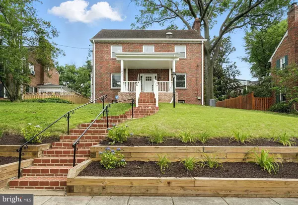 1821 SHEPHERD ST NE, Washington, DC 20018