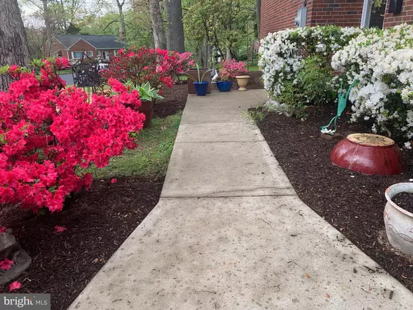 Falls Church, VA 22044,3137 CRESWELL DR