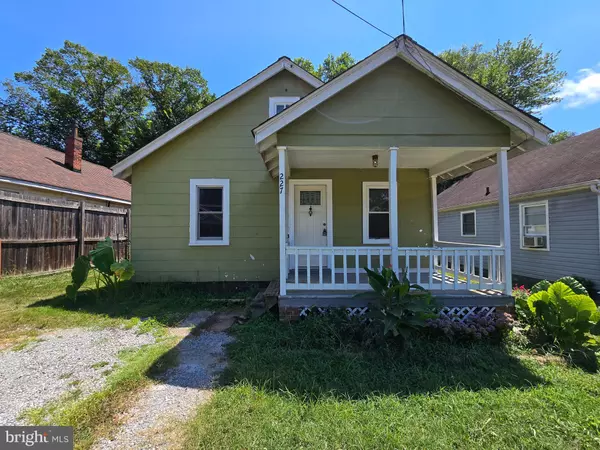 227 MANSFIELD ST, Fredericksburg, VA 22408