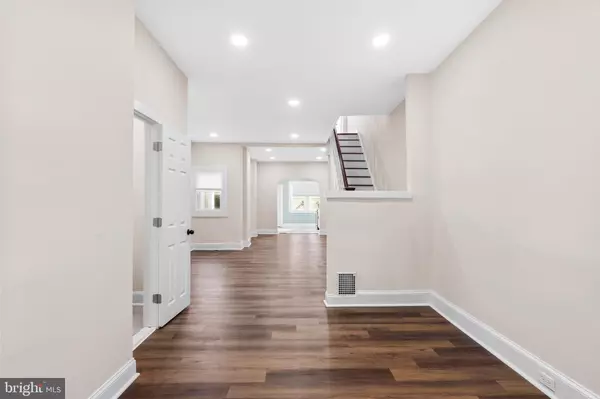 Philadelphia, PA 19142,2113 S SIMPSON ST