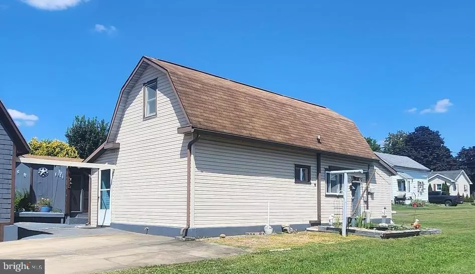 Pillow, PA 17080,114 N PINE ALY