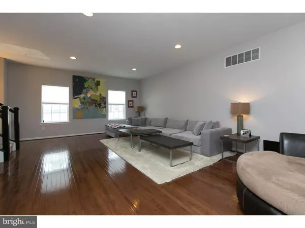 Conshohocken, PA 19428,136 MOOREHEAD AVE