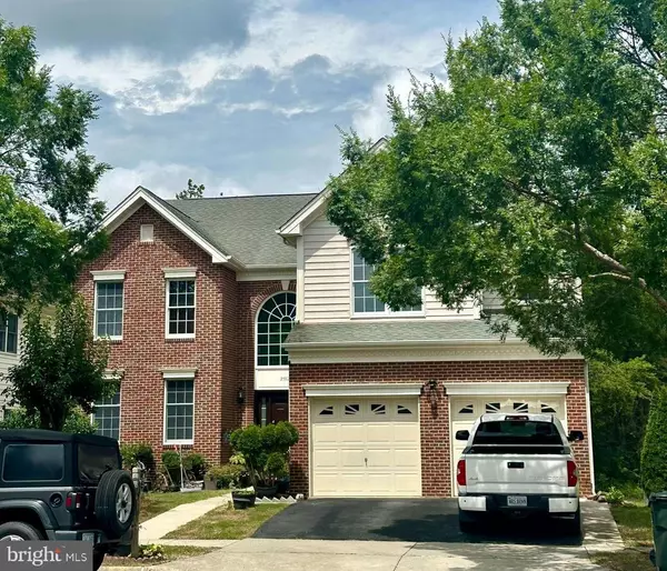 25822 DONEGAL DR, Chantilly, VA 20152