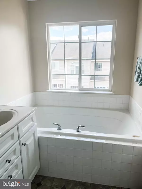 Gainesville, VA 20155,6637 RODERICK LOOP