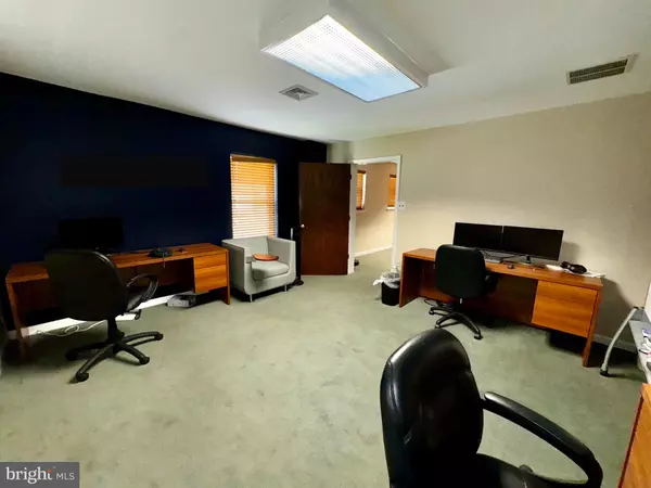 Media, PA 19063,320-322 W FRONT ST