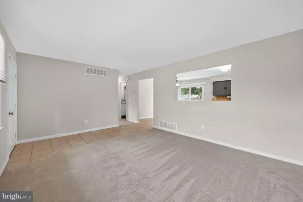 Vineland, NJ 08361,1169 UTOPIA LN
