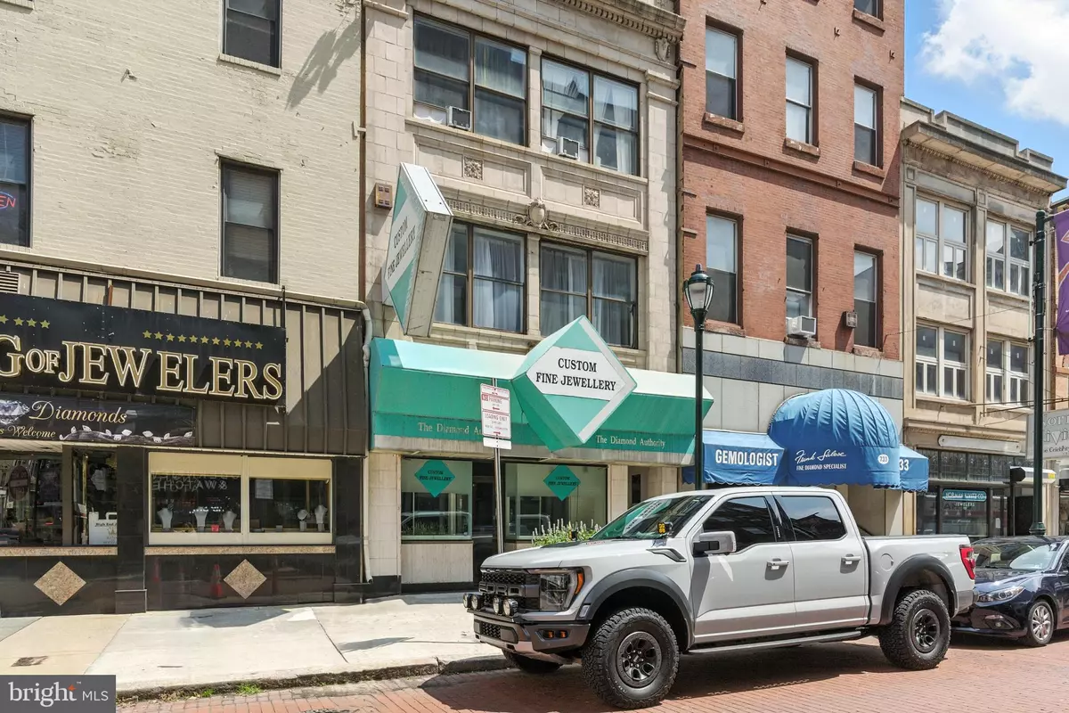 Philadelphia, PA 19106,735 SANSOM ST