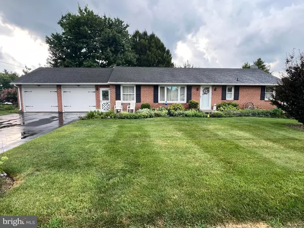724 SCHOOL LN,  New Holland,  PA 17557