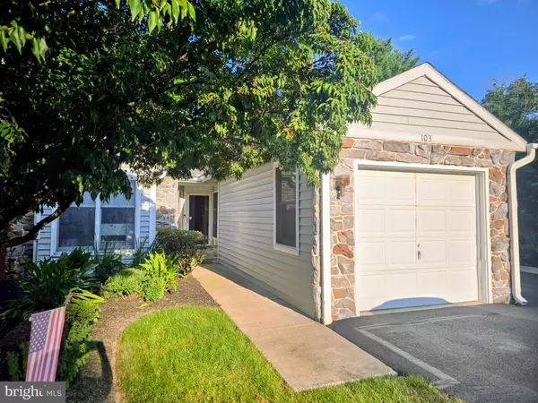 103 MOUNTAINSTONE DR, Elizabethtown, PA 17022