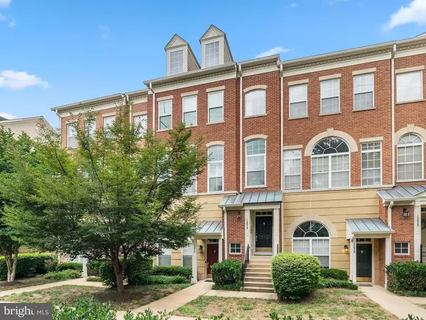 Reston, VA 20190,12079 TRUMBULL WAY #8B