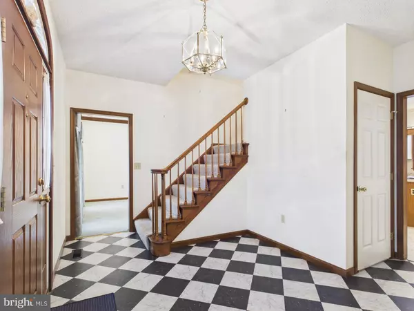 York, PA 17408,1977 BRETTON LN