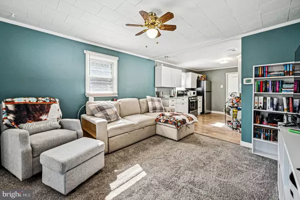 West Deptford, NJ 08093,1346 VERGA AVE