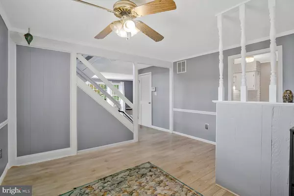 Woodbridge, VA 22191,1223 FOX RUN PL