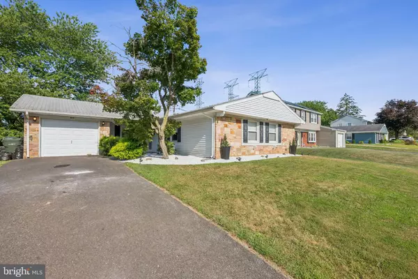 Willingboro, NJ 08046,60 HASTING LN