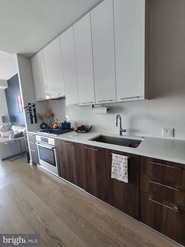 Mclean, VA 22102,1650 SILVER HILL DR #1608