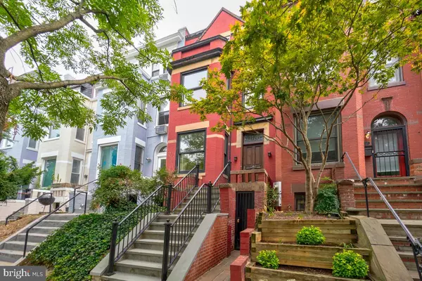 2729 ONTARIO RD NW, Washington, DC 20009