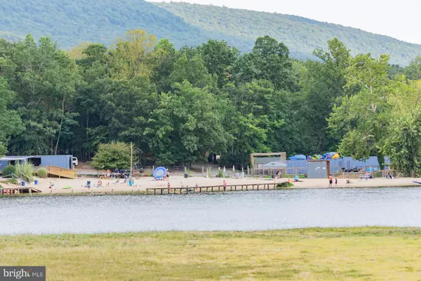 Harpers Ferry, WV 25425,271 MOONSHINE LN