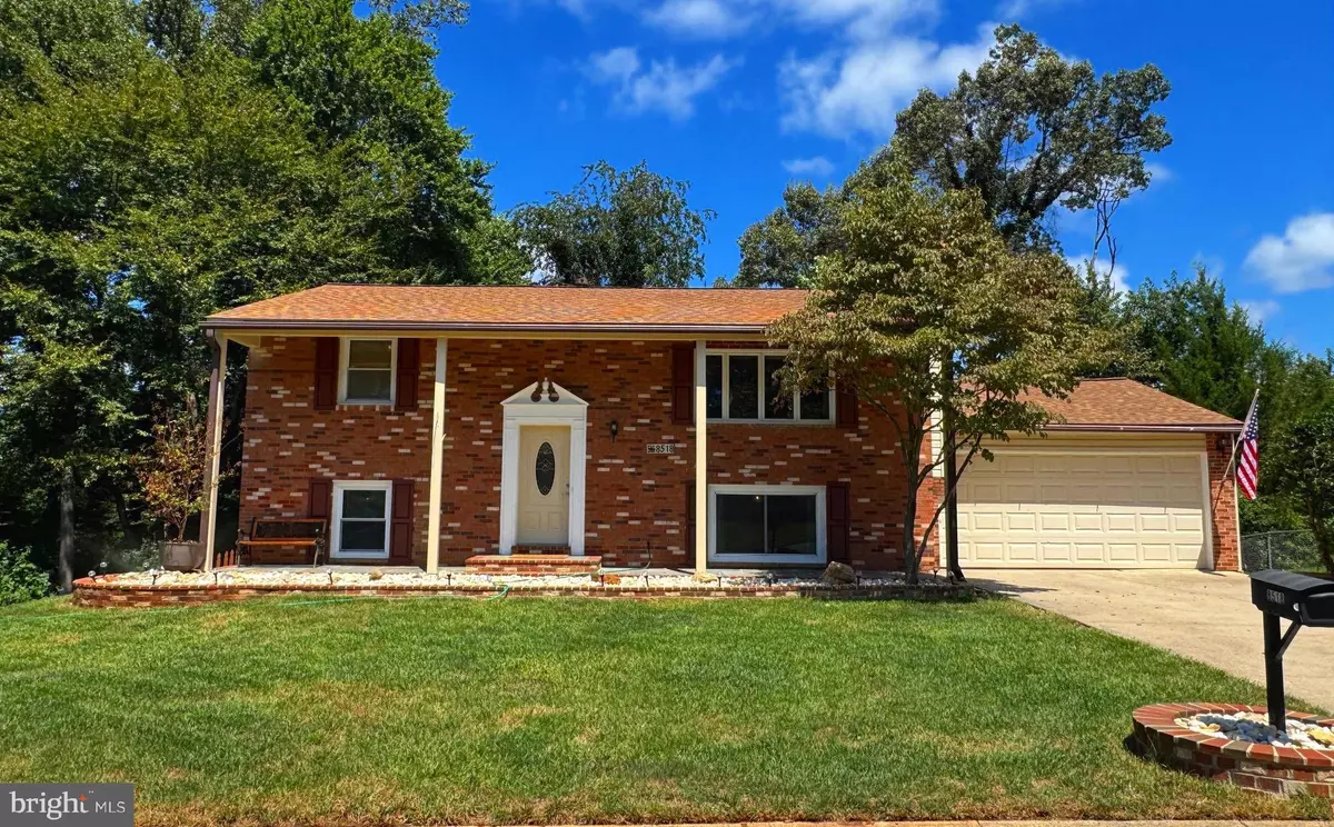 Springfield, VA 22152,8518 FAIRBURN DR