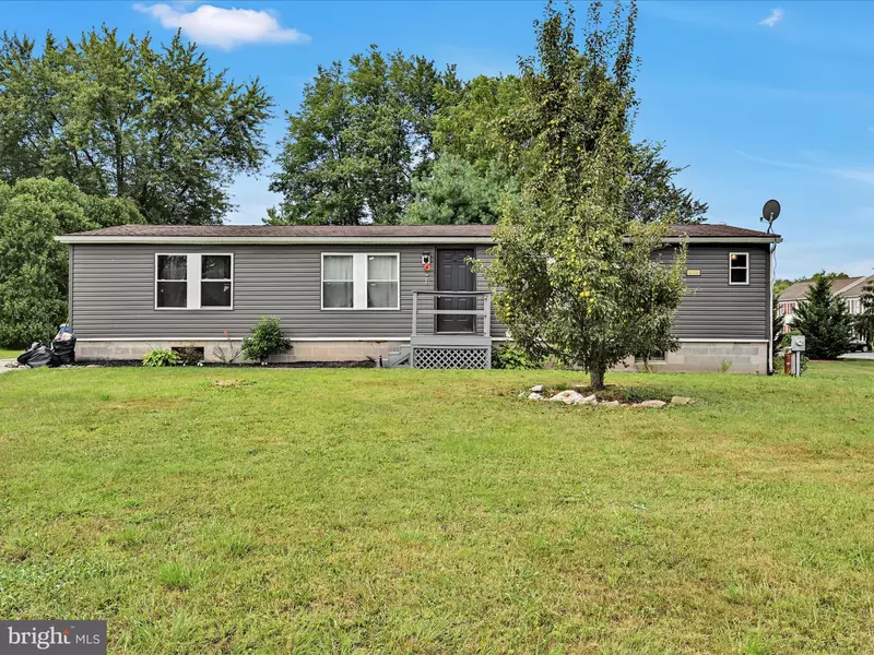 4570 S SALEM CHURCH RD, Dover, PA 17315