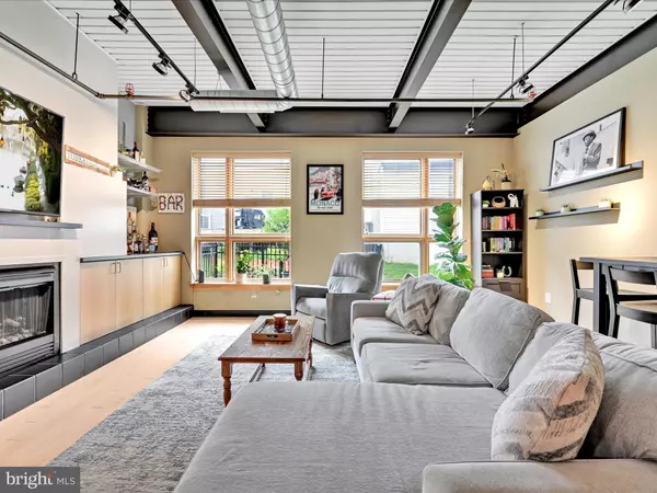 Conshohocken, PA 19428,75 MAPLE ST #104