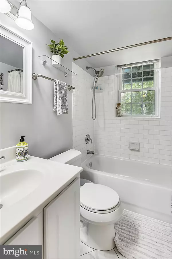 Arlington, VA 22206,3057 S BUCHANAN ST #B1