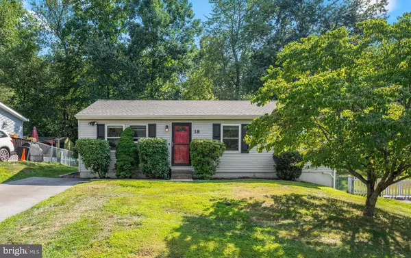 18 CASSELBERRY DR, Norristown, PA 19403