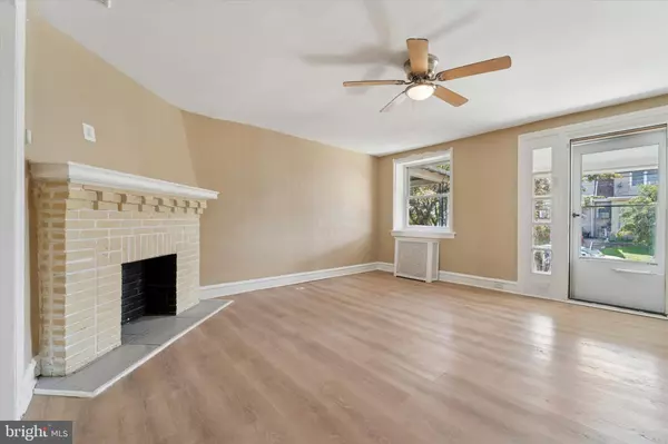 Lansdowne, PA 19050,223 N MAPLE AVE
