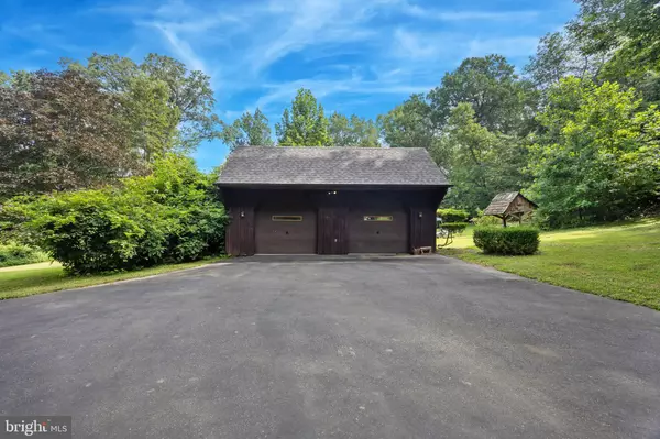 Aston, PA 19014,783 HILL AVE