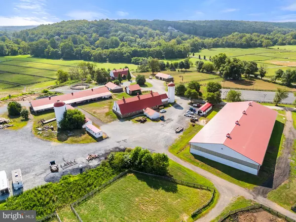 Aldie, VA 20105,40332 COURTLAND FARM LN