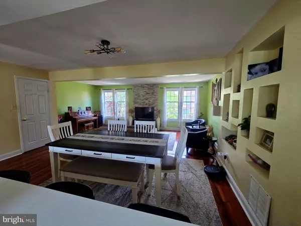 Annandale, VA 22003,4453 EDAN MAE CT