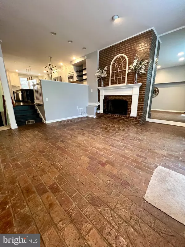 Philadelphia, PA 19106,507 CYPRESS ST