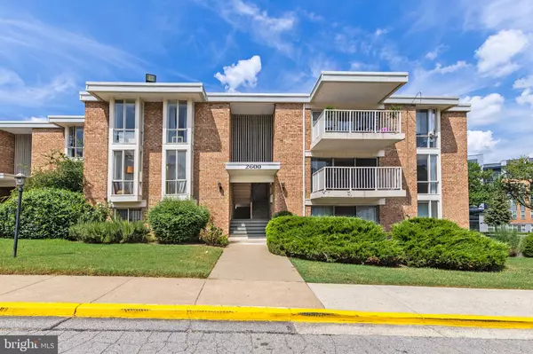 2600 INDIAN DR #2B, Alexandria, VA 22303