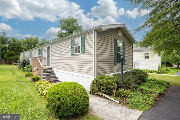 12 ROSEWOOD LN, Phoenixville, PA 19460
