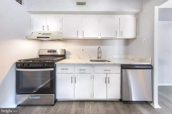 Alexandria, VA 22303,2600 INDIAN DR #2B