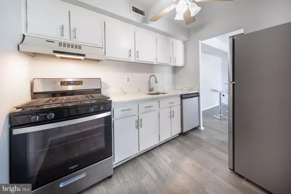 Alexandria, VA 22303,2600 INDIAN DR #2B