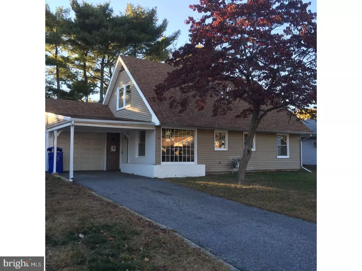 Willingboro, NJ 08046,15 BLUEBERRY LN