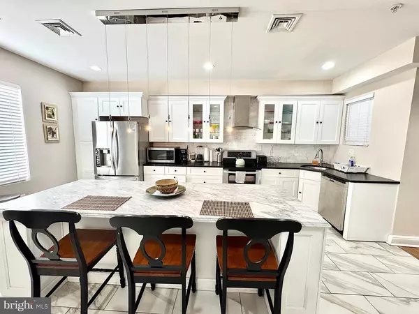 1146 S 6TH ST, Philadelphia, PA 19147