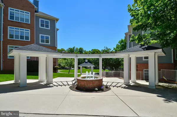 Owings Mills, MD 21117,8923 GROFFS MILL DR #8923