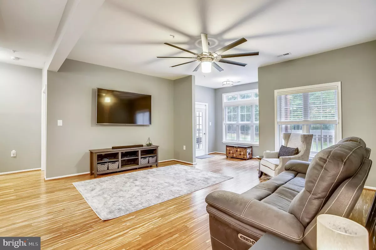 Owings Mills, MD 21117,8923 GROFFS MILL DR #8923