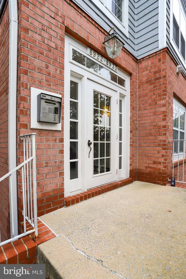 Owings Mills, MD 21117,8923 GROFFS MILL DR #8923