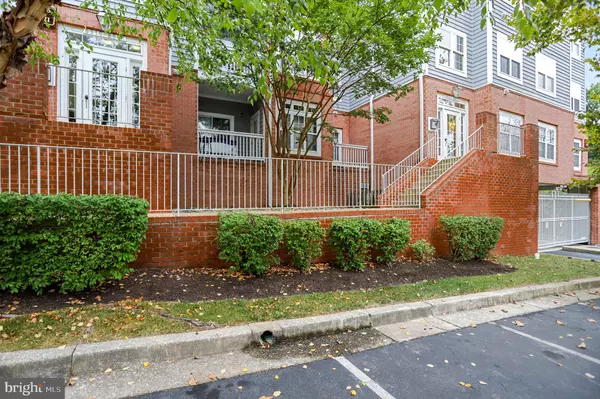 Owings Mills, MD 21117,8923 GROFFS MILL DR #8923