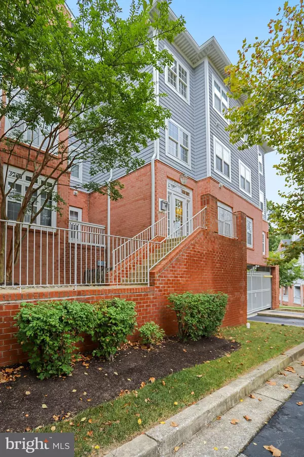 Owings Mills, MD 21117,8923 GROFFS MILL DR #8923