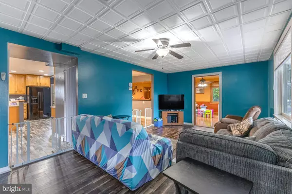 Pleasant Gap, PA 16823,282 S MAIN ST