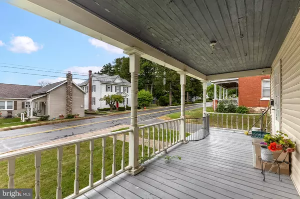 Pleasant Gap, PA 16823,282 S MAIN ST